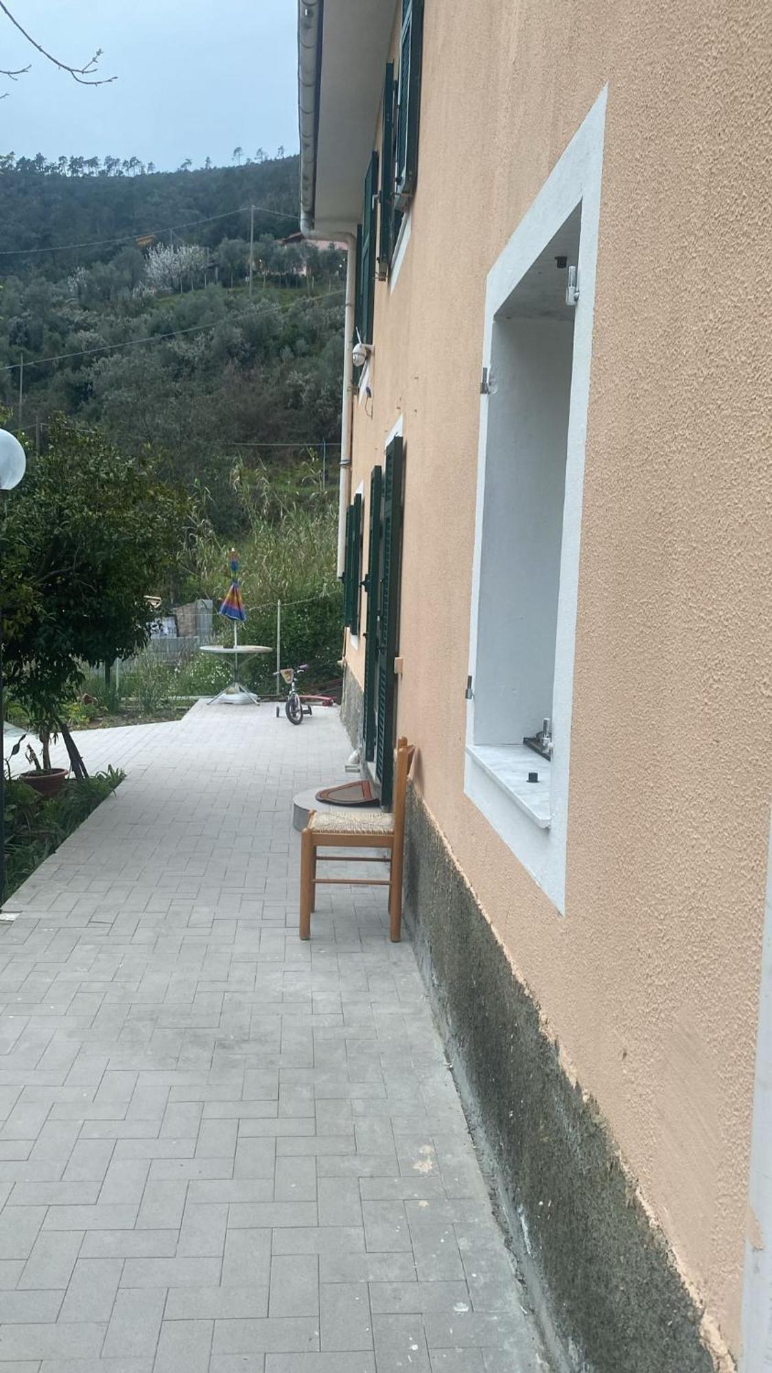 세스트리레반떼 Proprieta Intero Allogio Con Parcheggio 빌라 외부 사진
